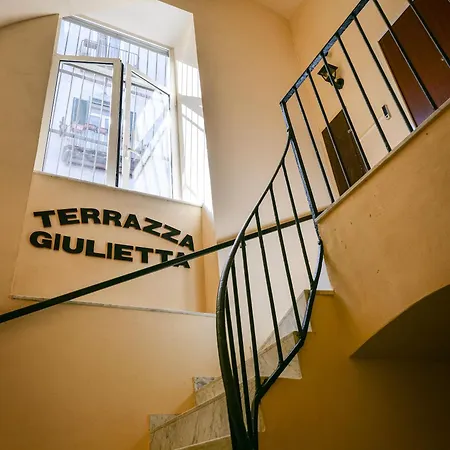 Terrazza Giulietta - Piazza Cavour *